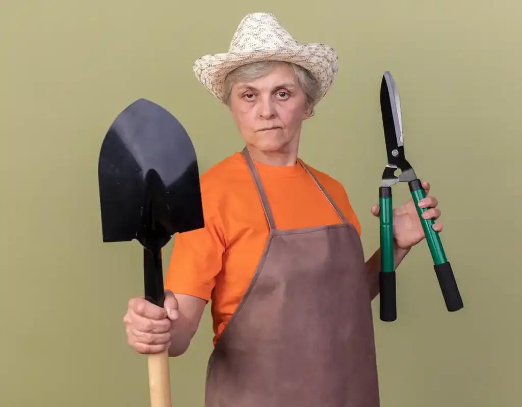 elderly gardening with lightweight tools netherlands