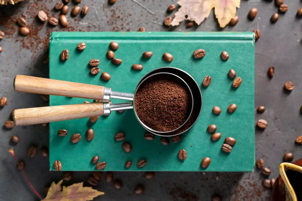 coffee grounds tomato garden