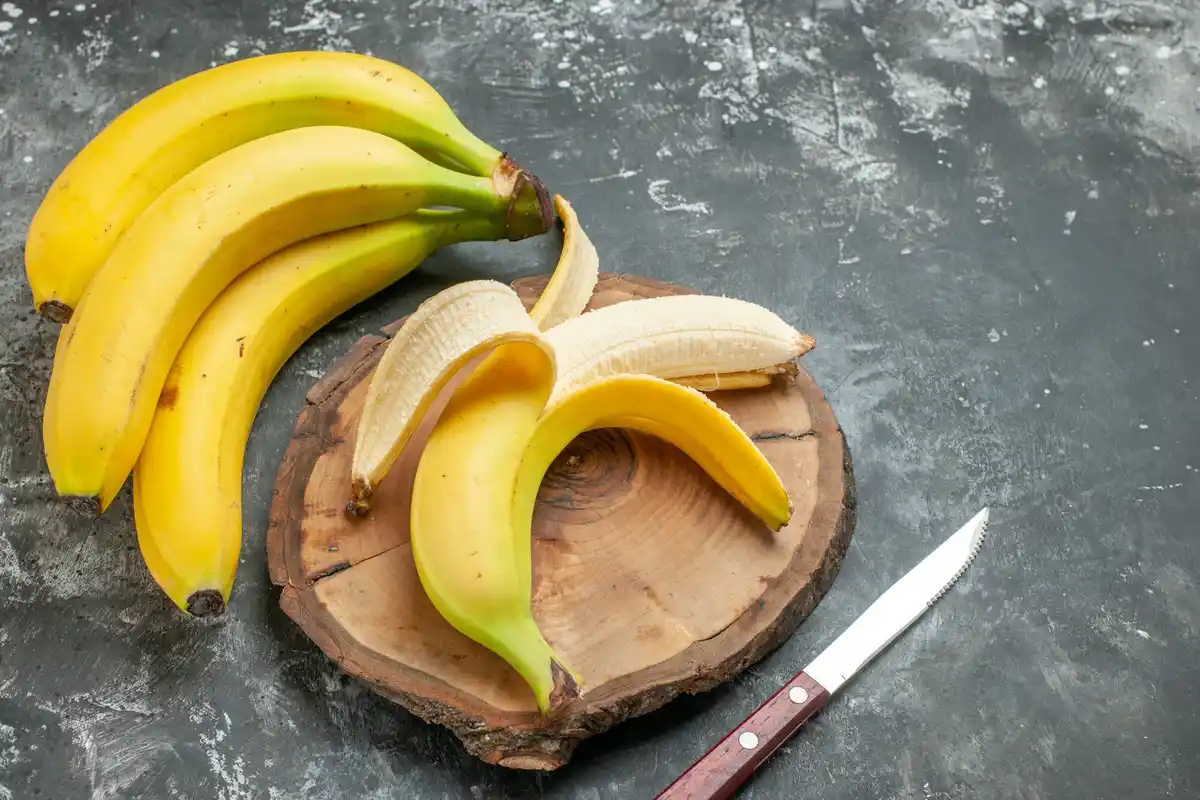 banana peels in garden plants Dutch kitchen