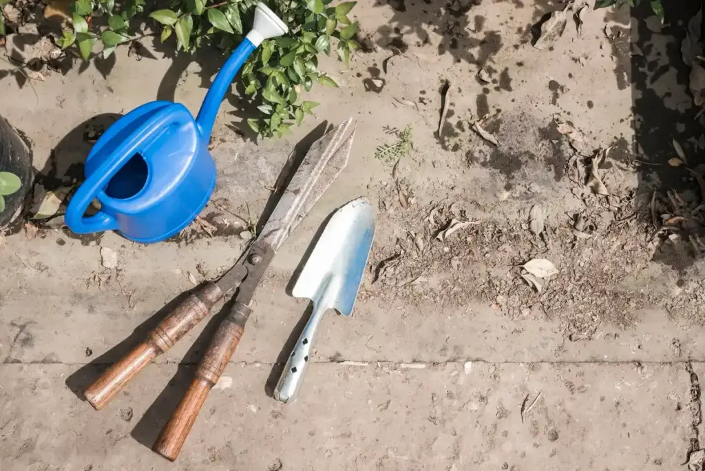 overused garden tools damaging soil netherlands