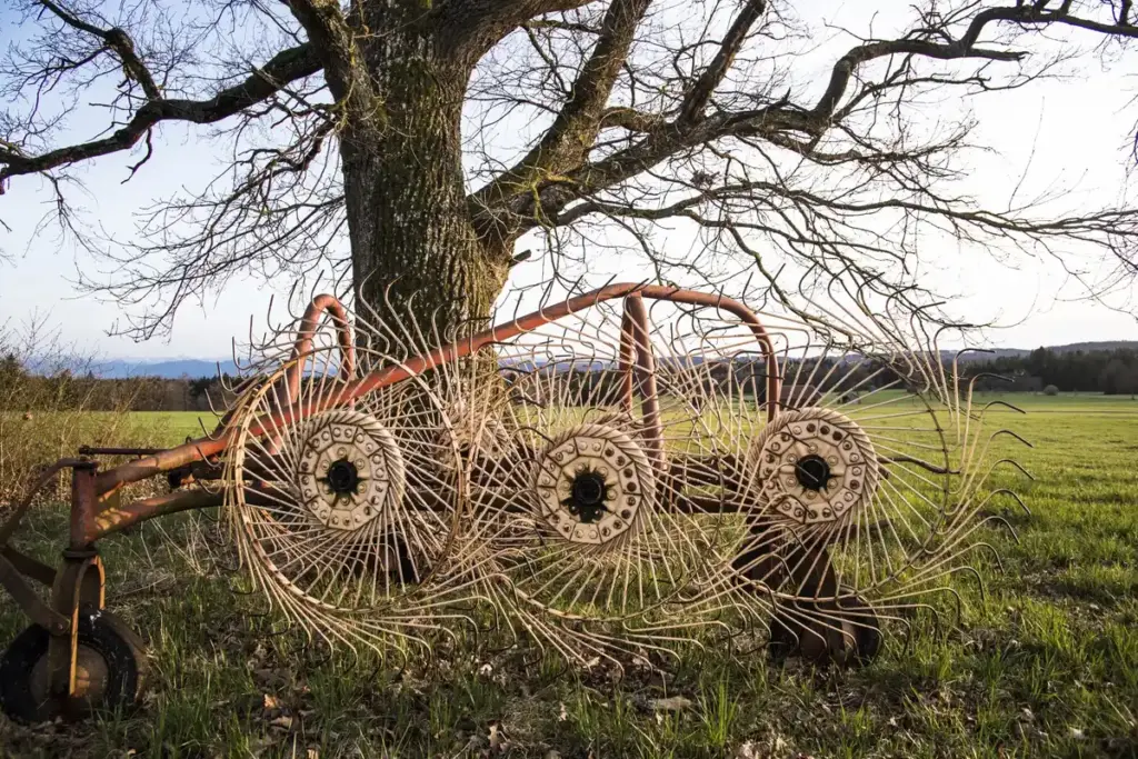 old lawn mower upcycling creative Dutch garden