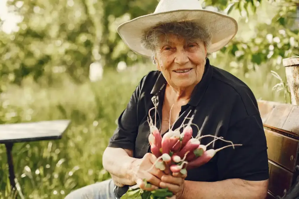 senior gardening easy fruitful plants netherlands
