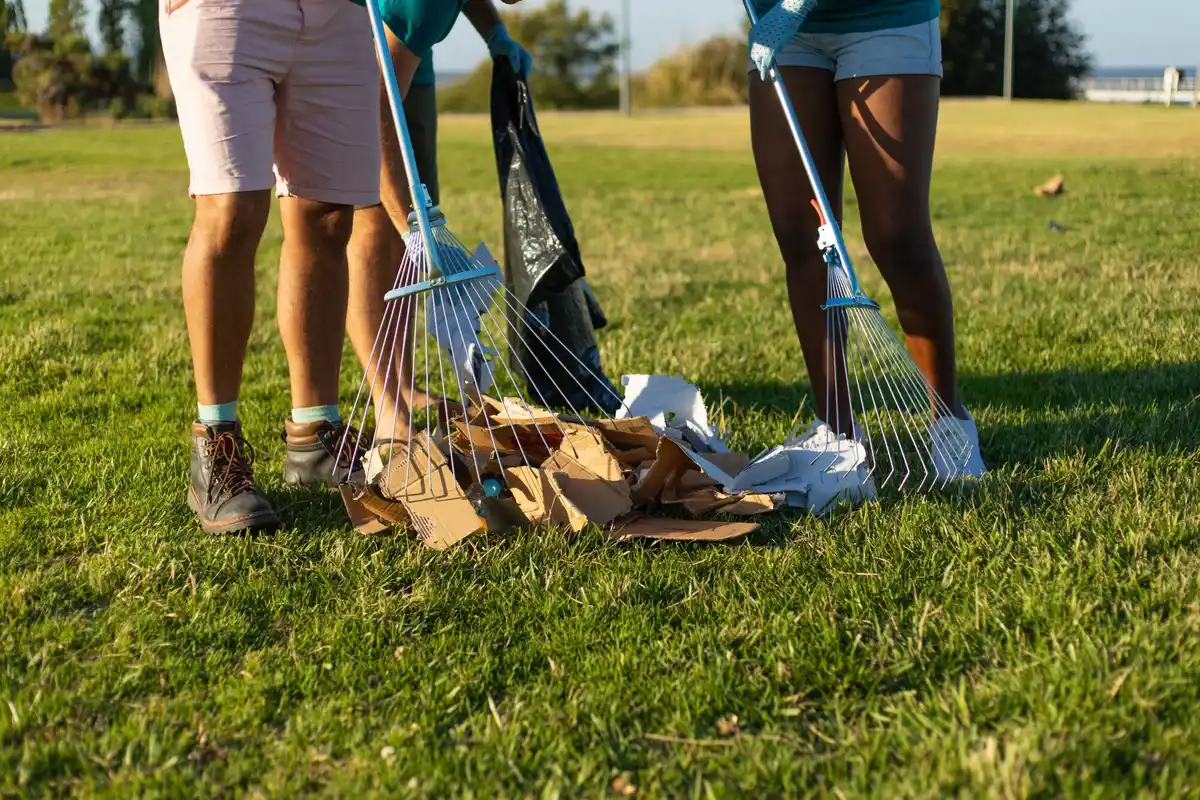 Garden shovel in action Dutch backyard 2025