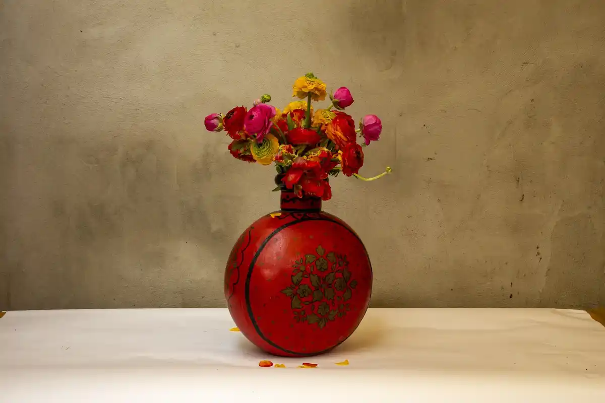 red flowers feng shui living room