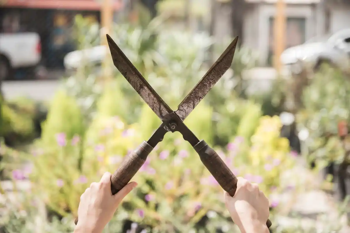 restoring old Dutch garden shovel