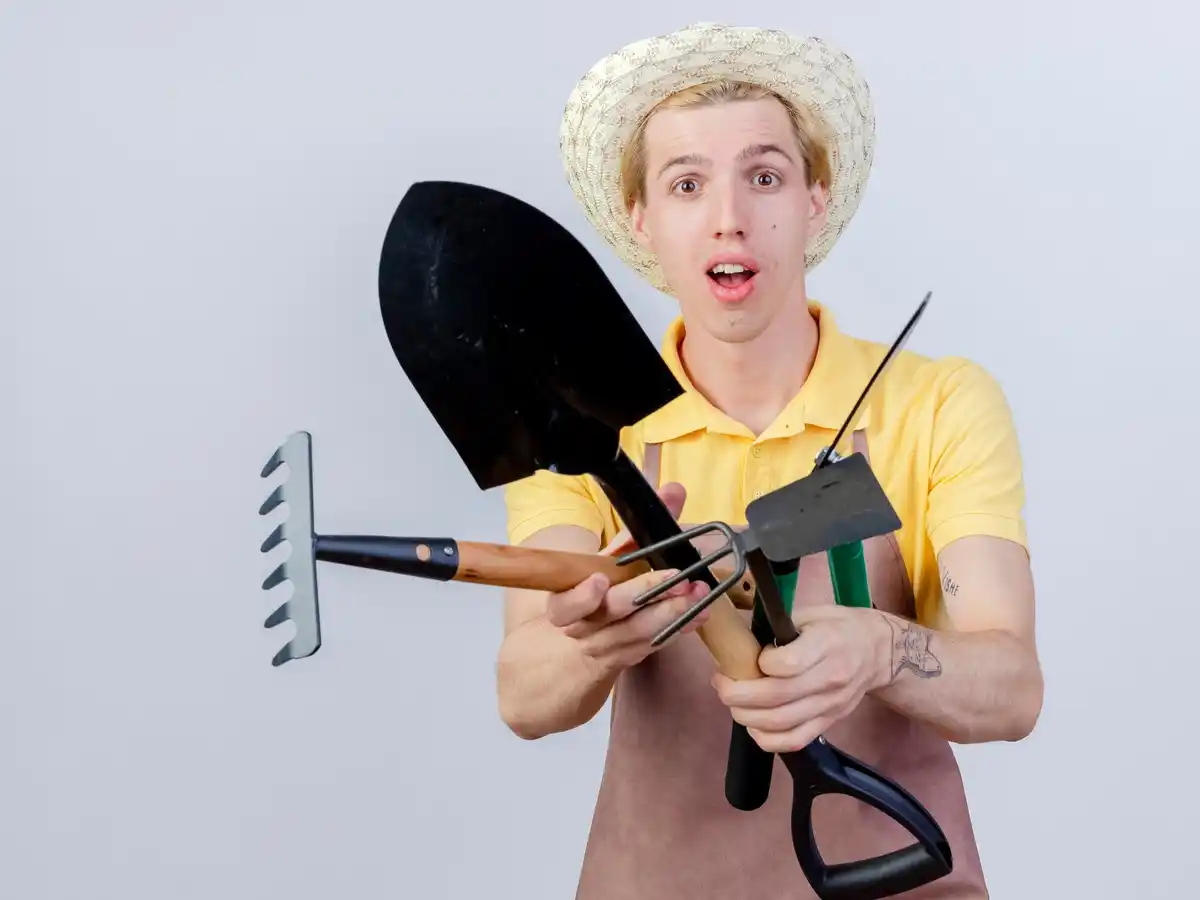 dutch garden hand shovel tip action