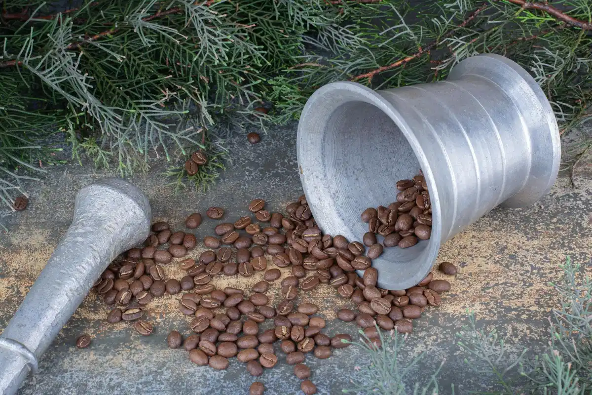 coffee grounds use in vegetable garden Netherlands