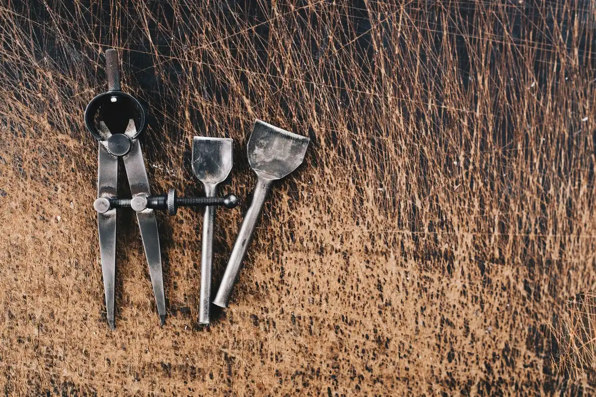 old garden claw tool problem netherlands allotment