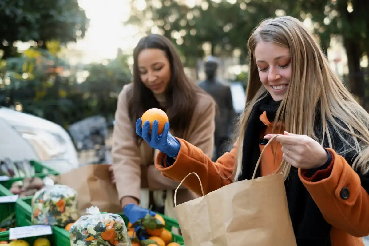 People exchanging vegetable seeds in urban Dutch street