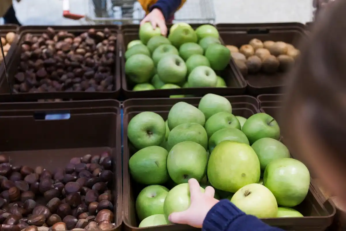 Dutch Wellant apple close-up market