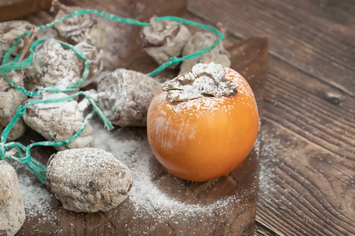 eggshells vs garden lime fertilizer in Dutch backyard