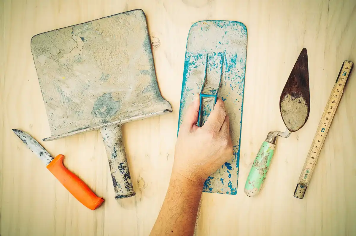 diy shovel bookshelf wall